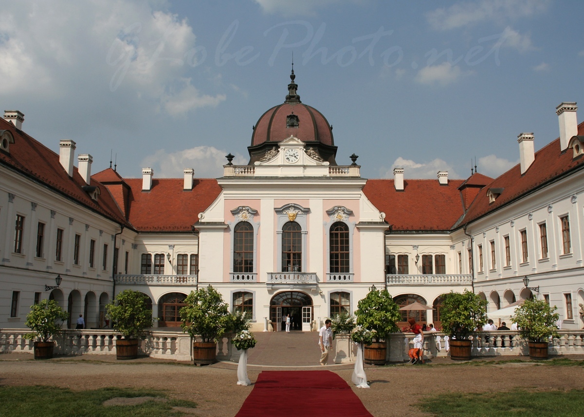 Gdlli Kirlyi Kastly - Grassalkovich Castle, Gdll