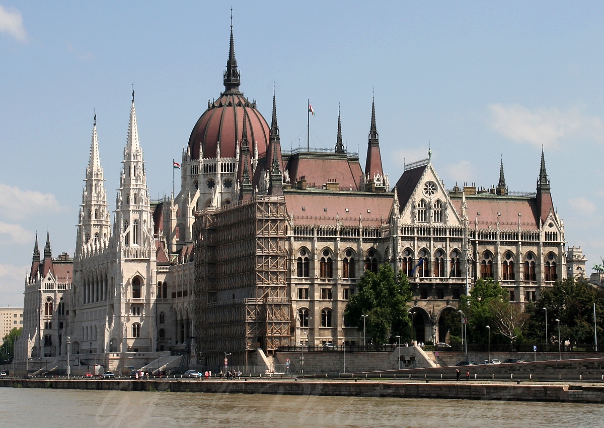 Duna Corso - Sightseeing cruise on Danube