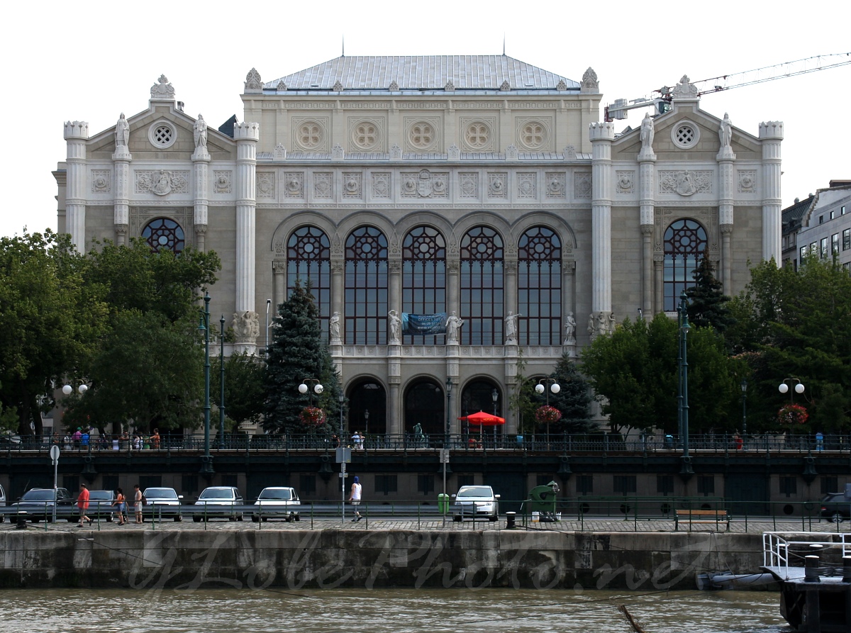 Duna Corso - Sightseeing cruise on Danube