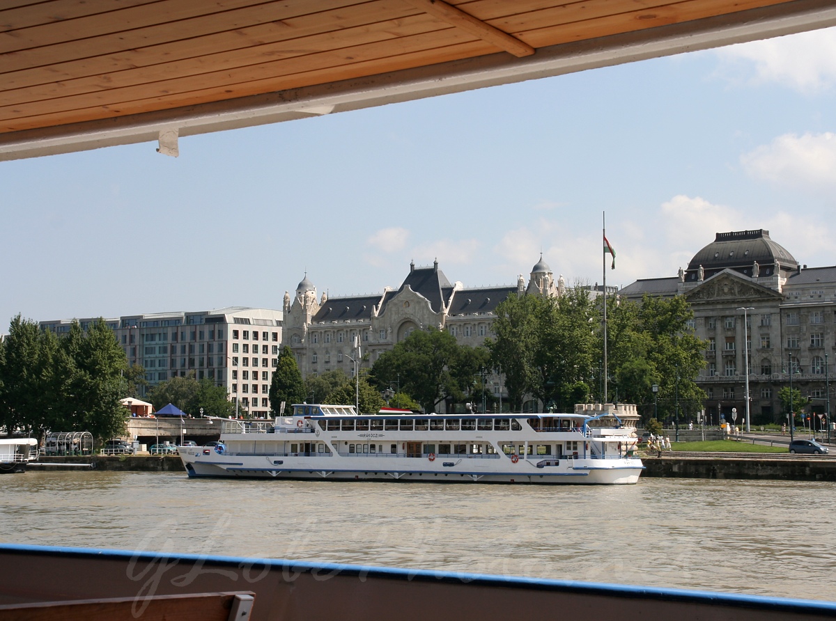 Duna Corso - Sightseeing cruise on Danube