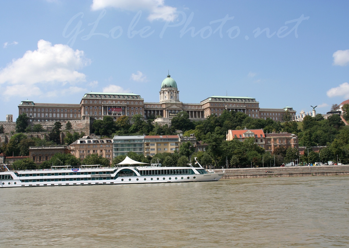 Duna Corso - Sightseeing cruise on Danube