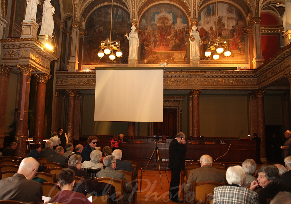 Hungarian-Academy-of-Sciences-HAS-ceremony-hall