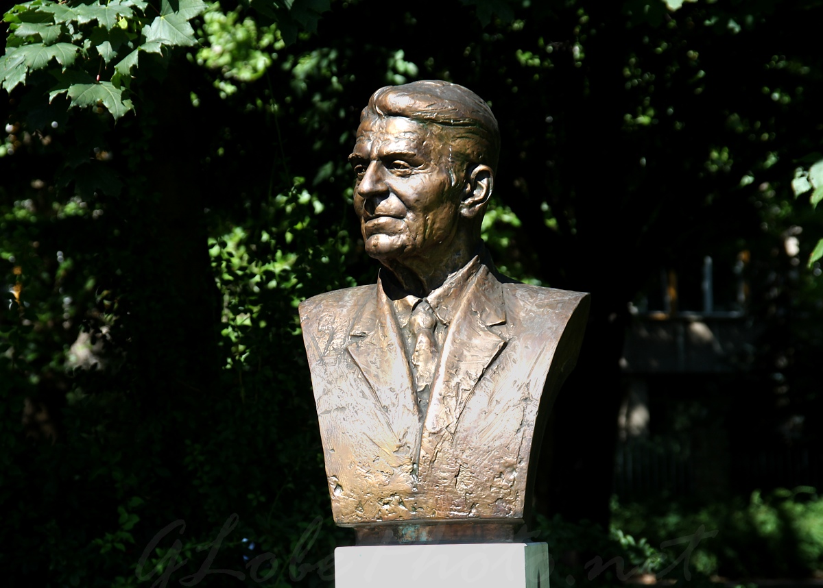 Ronald Reagan szobor
