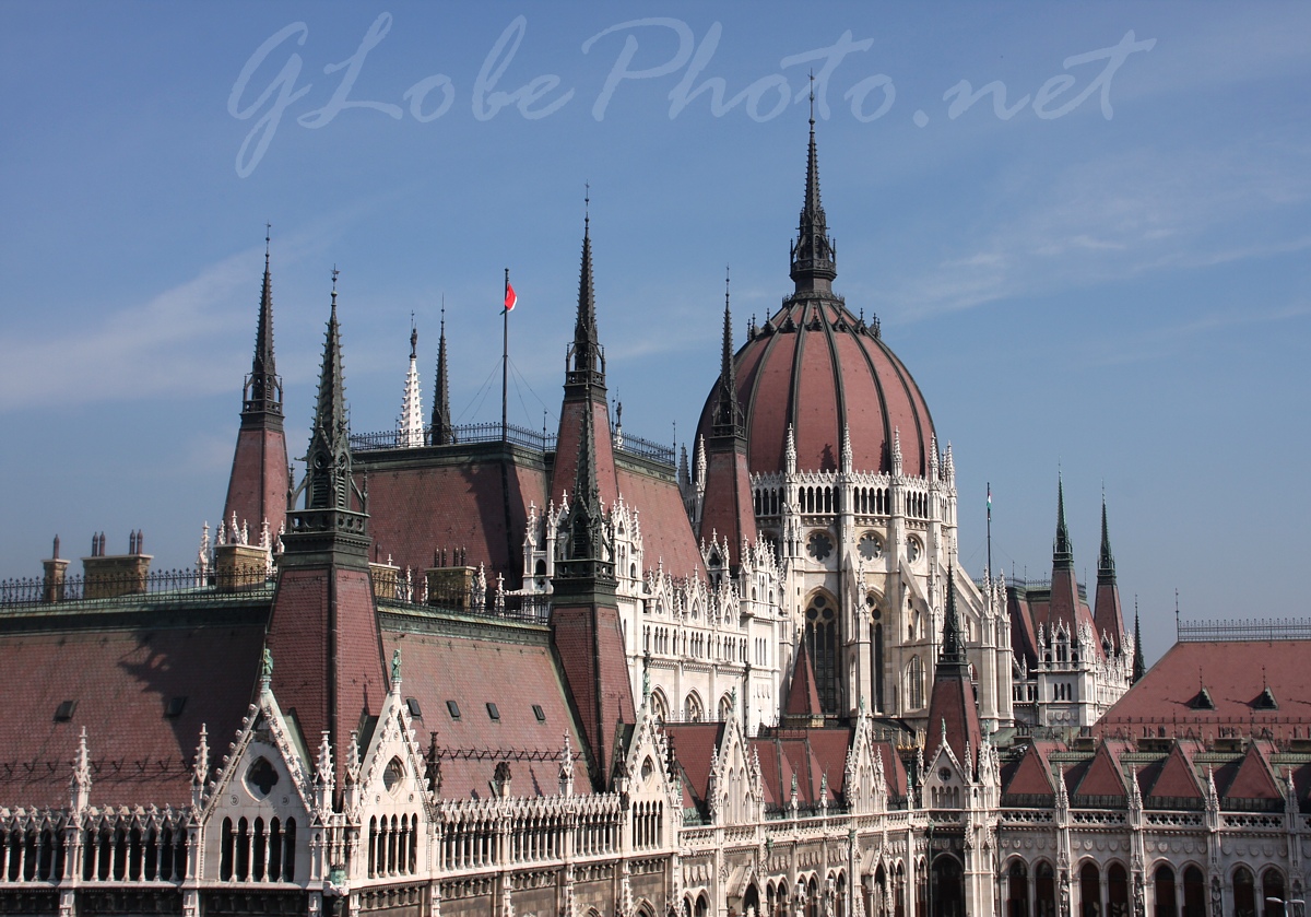 Orszghz, Parlament