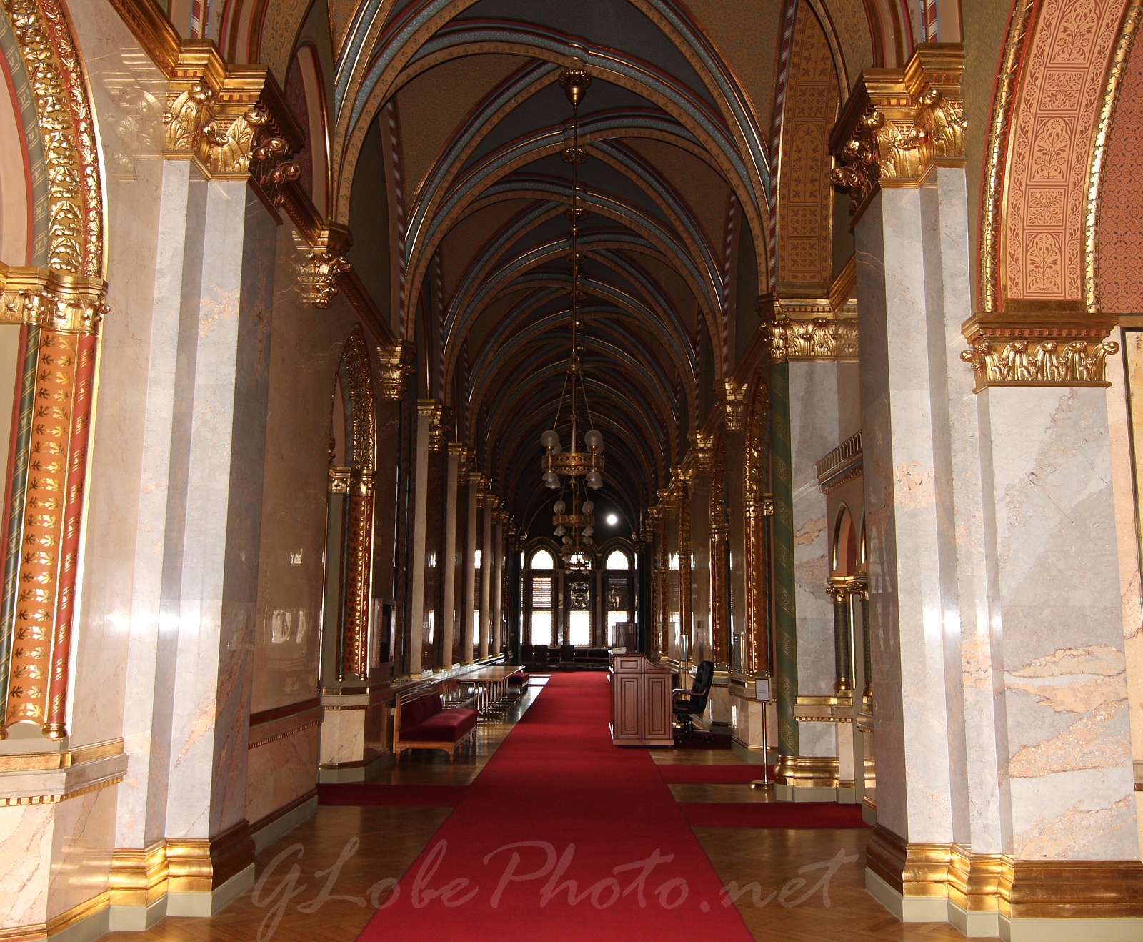 Magyar Orszghzban - In Hungarian Parliament