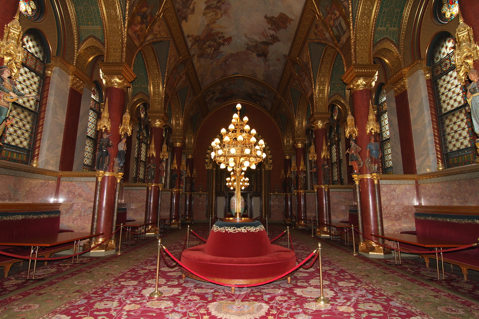 Magyar Orszghzban - In Hungarian Parliament