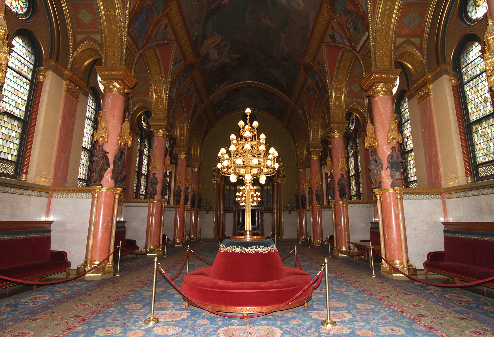 Magyar Orszghzban - In Hungarian Parliament