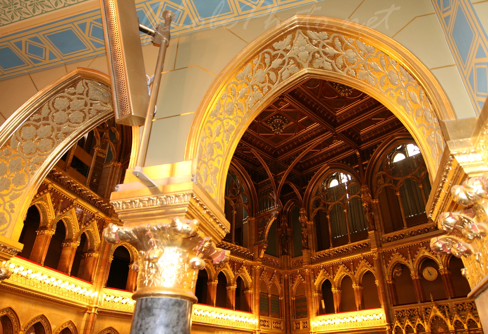 Magyar Orszghzban - In Hungarian Parliament