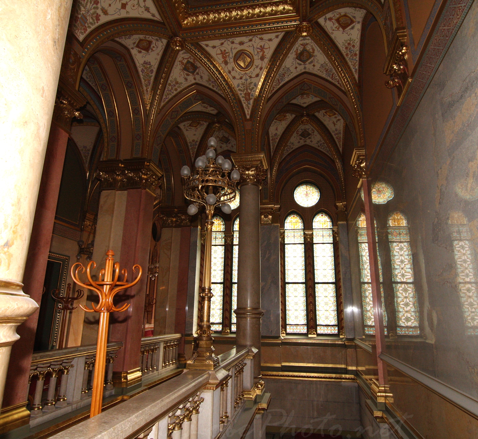 Magyar Orszghzban - In Hungarian Parliament