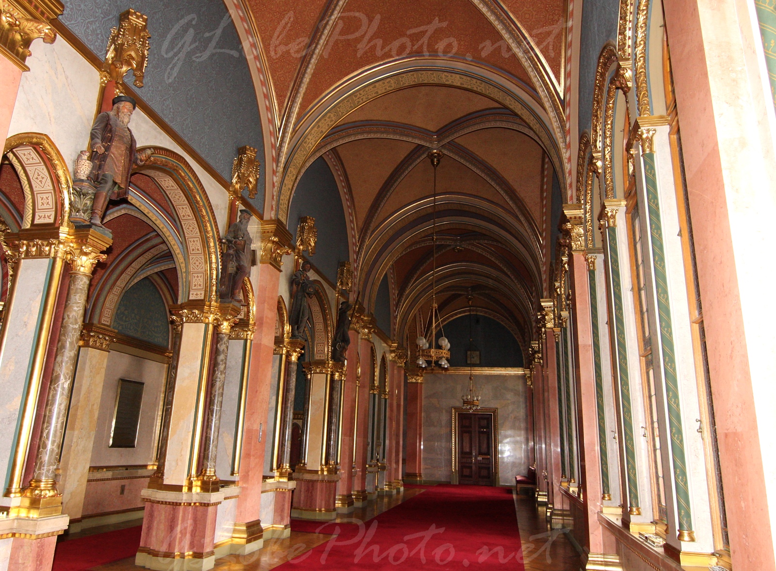 Magyar Orszghzban - In Hungarian Parliament