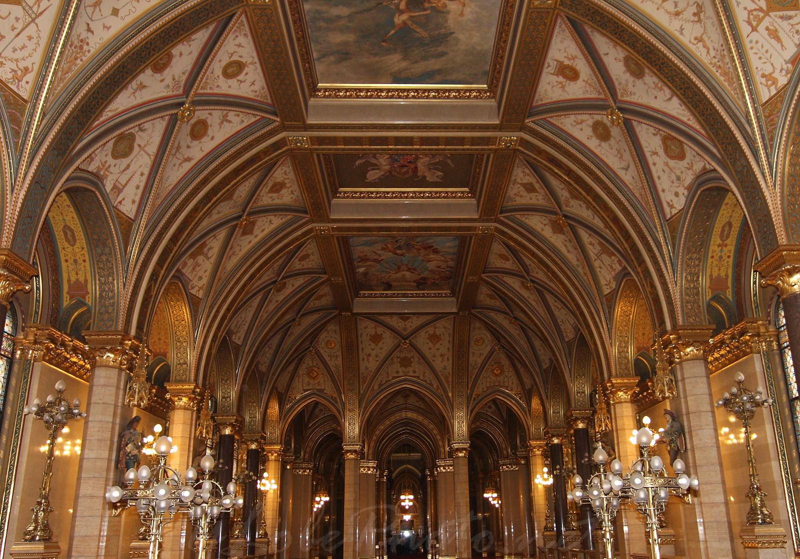 Magyar Orszghzban - In Hungarian Parliament