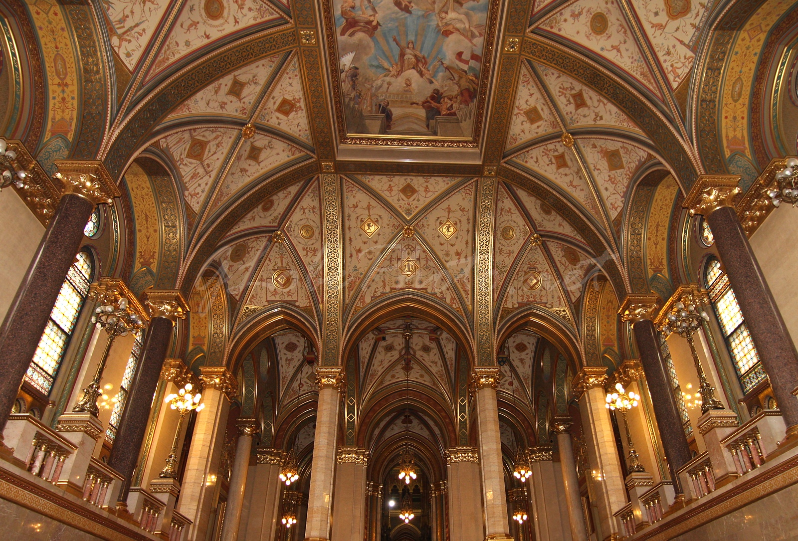 Magyar Orszghzban - In Hungarian Parliament