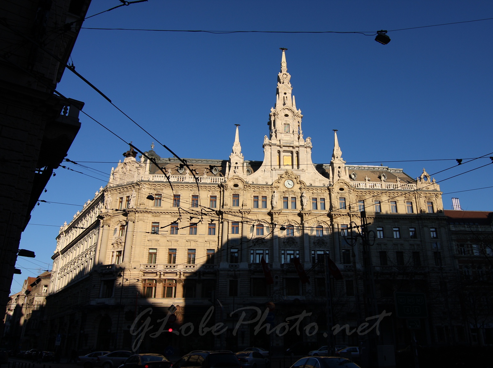 Erzsbetvrosi sta - Walking in Budapest