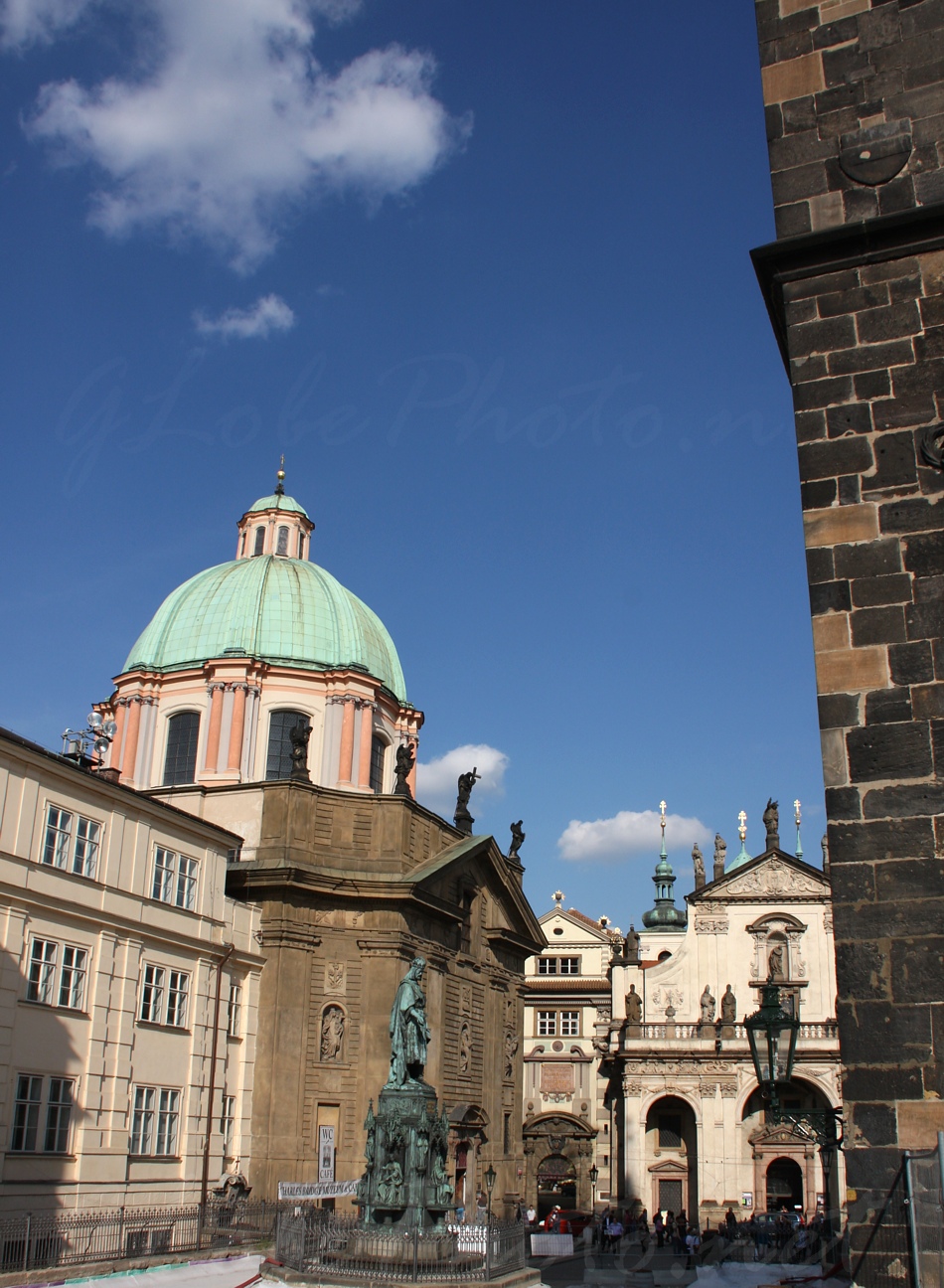 Prga, Kroly hdnl - At Charles bridge in Prague